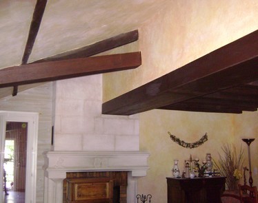 Enduit décoratif sur un plafond